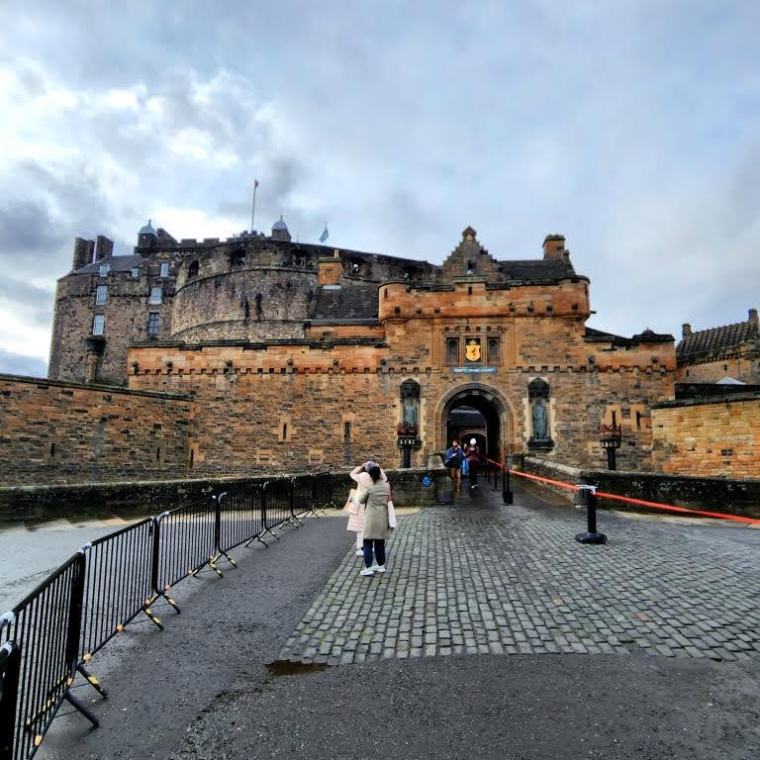 Escocia, Glasgow, Stirling, Ilhas Skye, Lago Ness, Inverness, Edimburgo 2022 (1713)